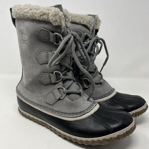 Sorel Full-Grain Leather Caribou Boot - Women's size 9.5  Warm and durable boots